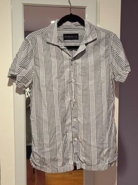 Abercrombie & Fitch Short-Sleeve Vertical Stripe Button-Down